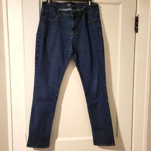 Old Navy Orginial Mid-Rise Dark Wash Straight Jean 8 Short